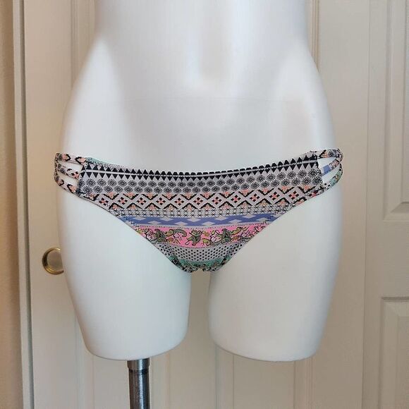 Pair of Victoria's Secret The Strappy Cheeky bikini bottoms sz S - Picture 4 of 13